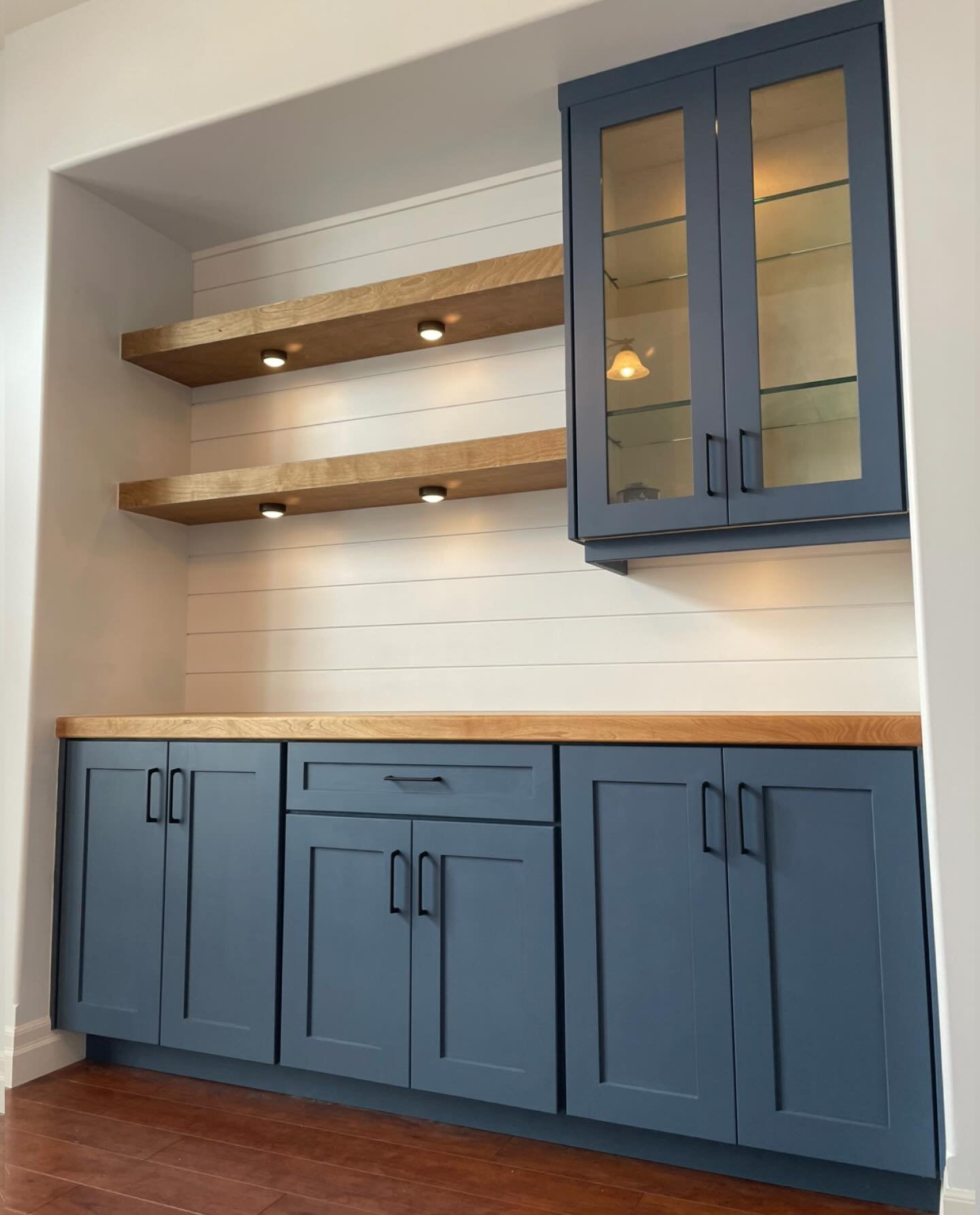 NG Custom Finish Carpentry