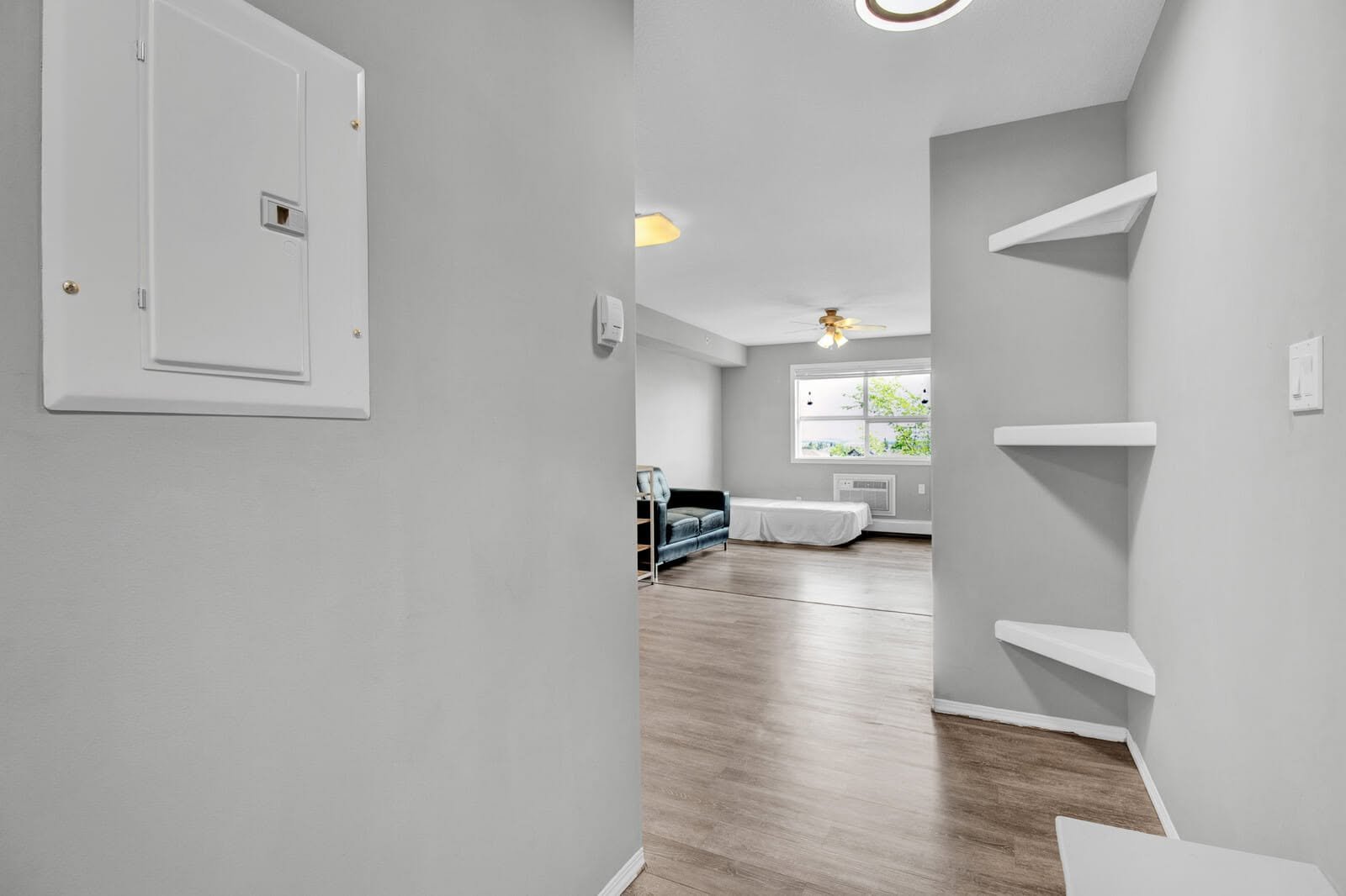 The Handy Couple – Home Repairs & Renovations