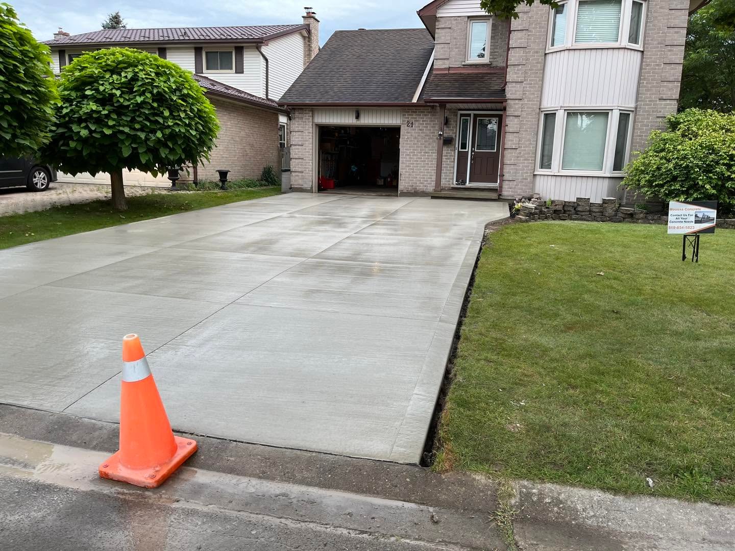 Moussa Concrete – Driveways, Patios & Concrete Repair
